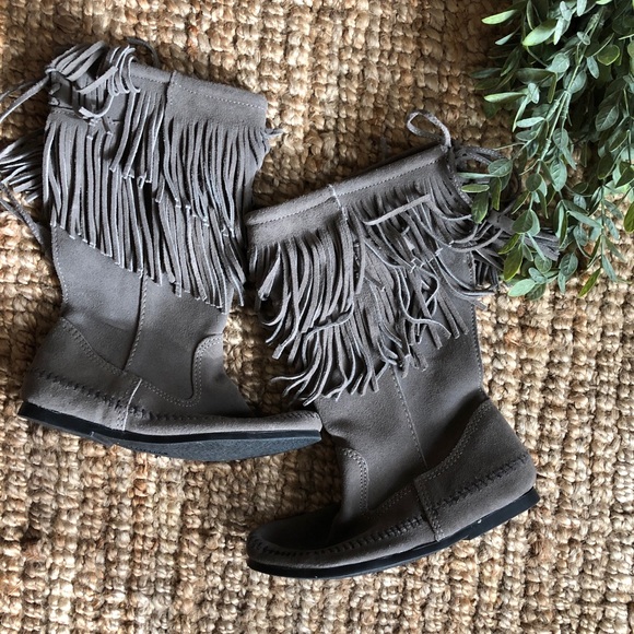 NWOT Minnetonka Moccasins size 5 - Picture 2 of 6